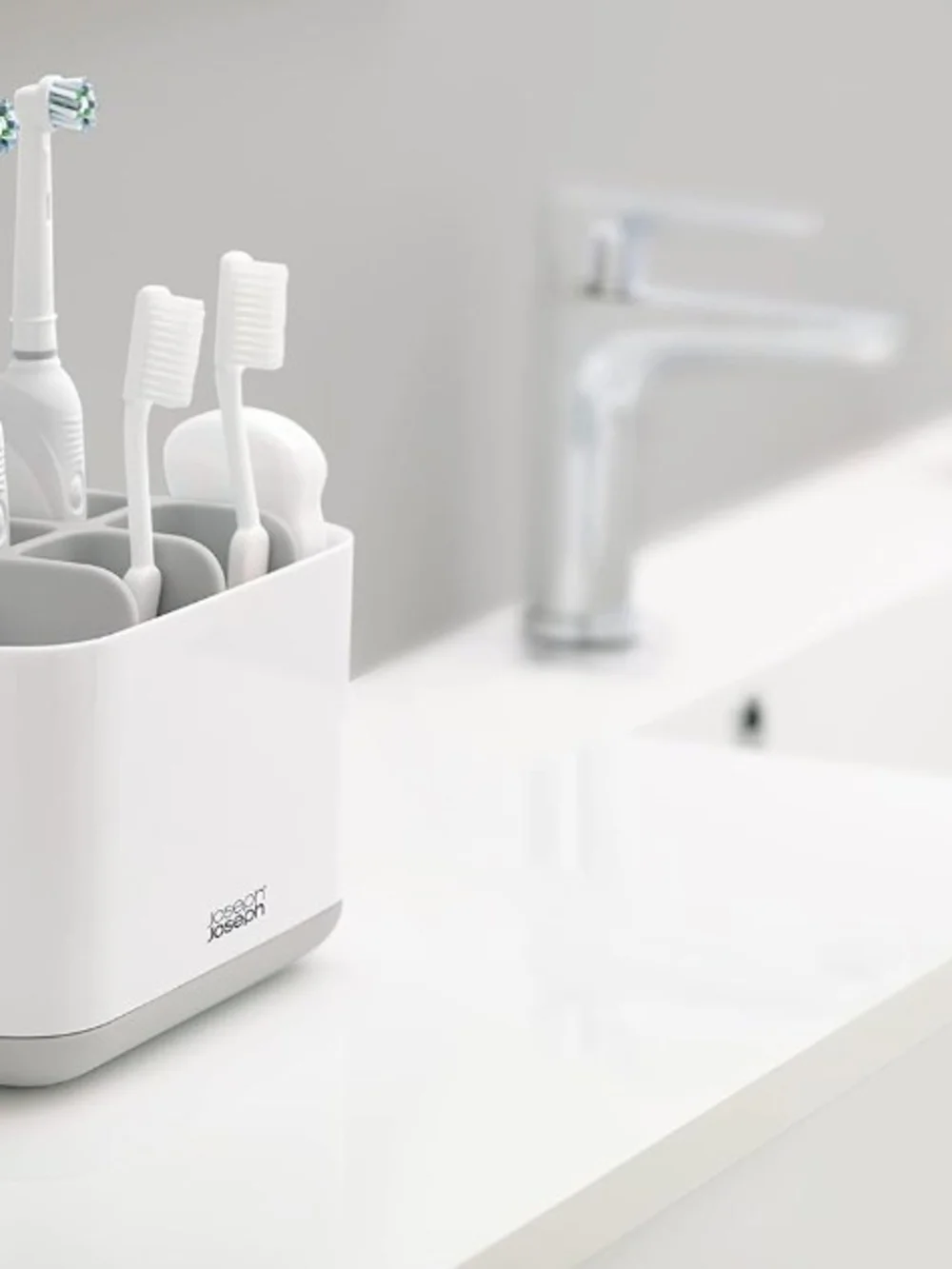 Joseph Joseph White Bathroom Organizer Case